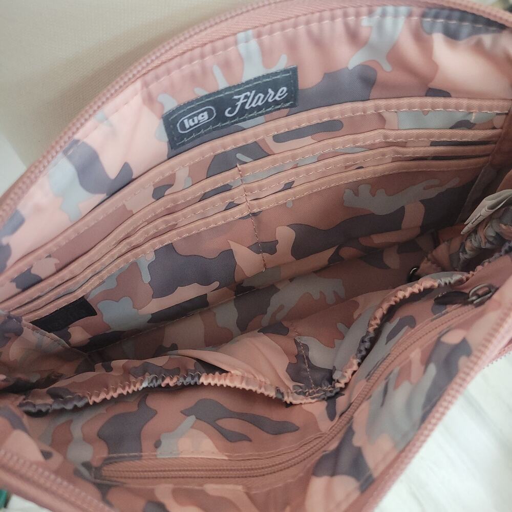Lug Quilted Flare Pink and Camo Crossbody bag - Picture 4 of 11